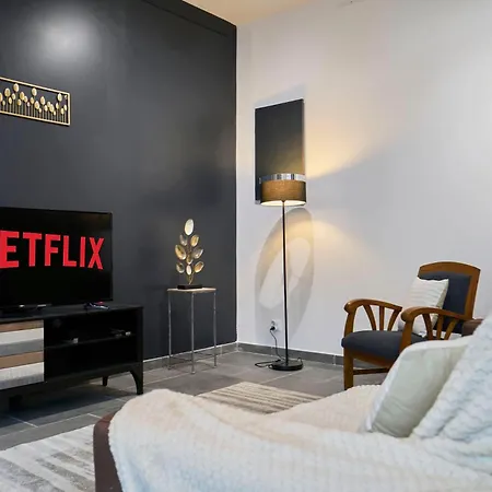 La Galerie 17 - Premium Location Apartment
